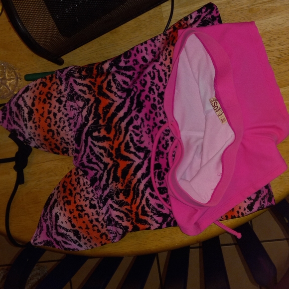 Pretty and cute bikini. Mudd top, SO bottoms. Willing to separate - Picture 2 of 4